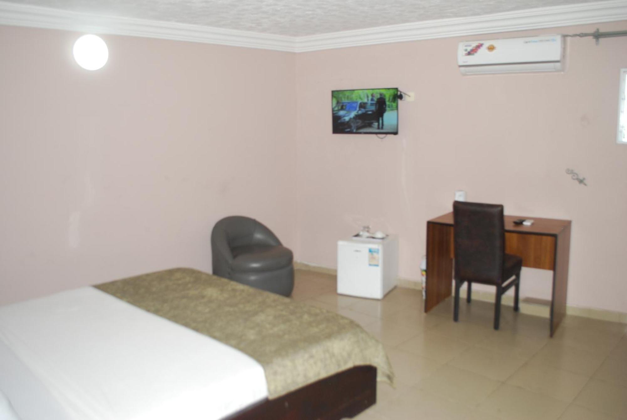 Benin City Center Hotel Cotonú Exterior foto